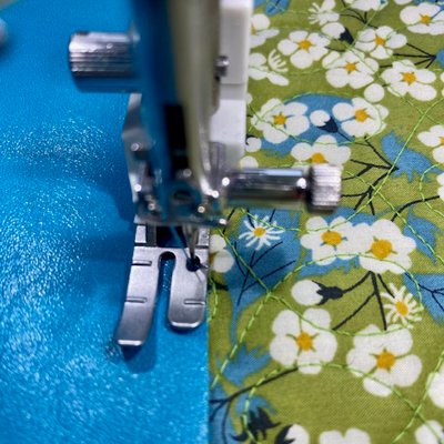 Janome professioneller Geradstichfuß HP2 (AcuFeed / für 9 mm)