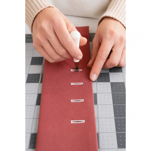 Knopfloch-Stecher mit Softgriff (Klingenbreite 11 mm)