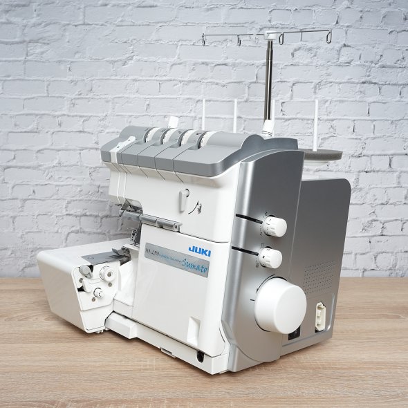 Juki MO-2500 Sumato 4/3/2 Faden Overlock mit Lufteinfädelung