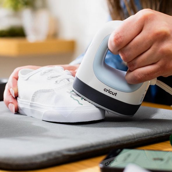 Cricut EasyPress Mini Zen Blue