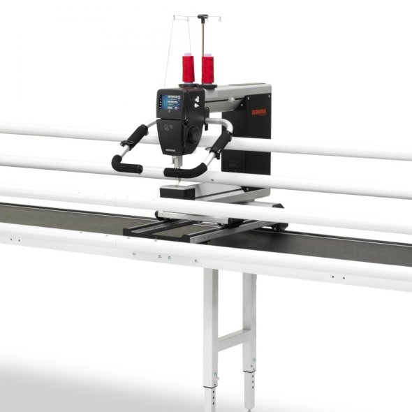 Bernina Q 16 PLUS Langarm Quiltmaschine mit Studio Frame 10-Fuß-Quiltrahmen