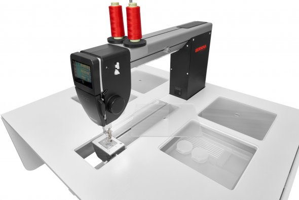 Bernina Q 20 Langarm Quiltmaschine mit Bernina Lift Table
