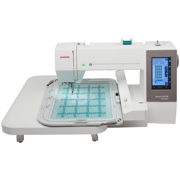 Janome MC 550E LE Stickmaschine inkl. Artistic Dig. Jr. - Designer Exzellenz Kit