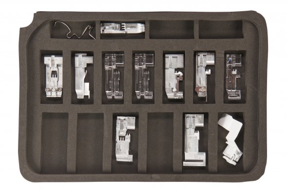 Bernina Zubehörkoffer Overlock (ohne Zubehör/ 3 Einsätze/ 33x15x25 cm/ schwarz)