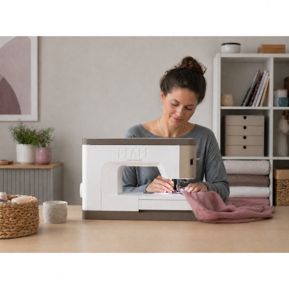 Pfaff creative elevate™ 680 Näh- und Stickmaschine