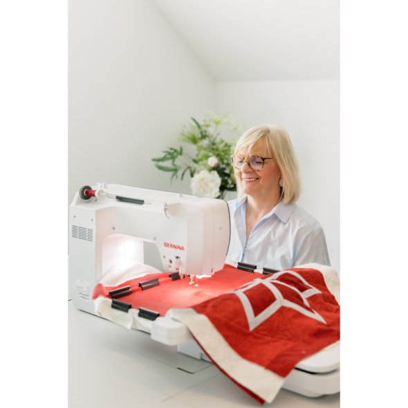 Bernina 790 PRO ULTRA Näh- und Stickmaschine mit Stickmodul