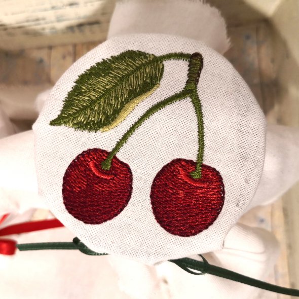 Windesign Stickmuster USB "Früchte und Beeren" (8 Früchtemotive/ 1 Lacedeckchen)
