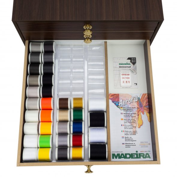 Madeira Garntruhe Aerofil No.120 (182 Spulen/ 400 m/ Teak)
