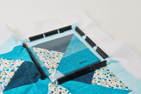 Bernina Stickrahmen Klemmrahmen mittel (medium) für 7er/ 8er-Serie + B 990