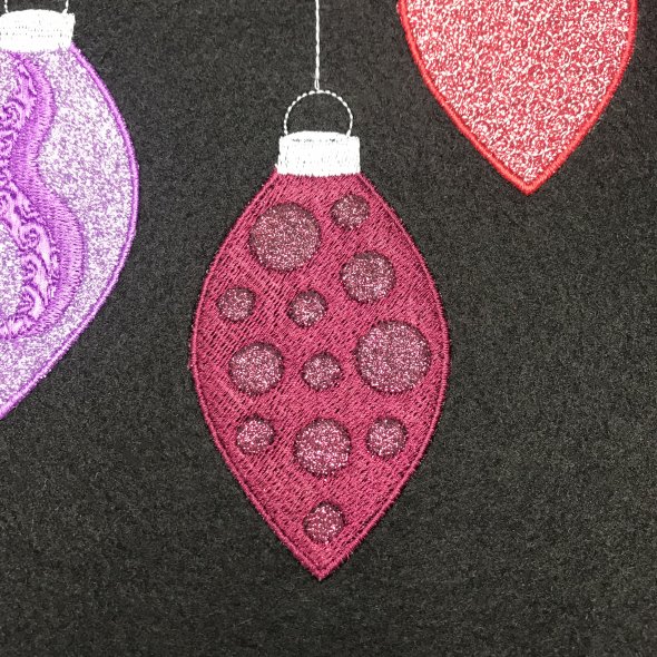 Nähwelt Flach Stickmuster USB "Weihnachtskugeln" (16 Applikations-Motive)