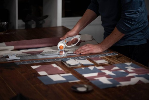 Fiskars Patchwork Lineal (15 x 60 cm/ Skalierung Zentimeter)