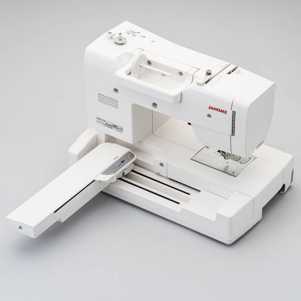 Janome MC100E Stickmaschine