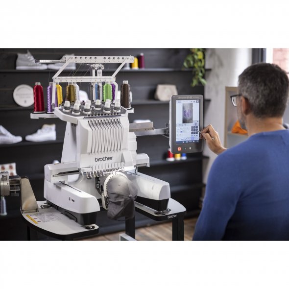 Brother PR 1060W Stickmaschine (10 Nadeln)