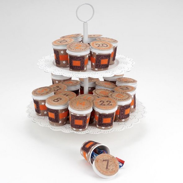 Nähwelt Flach Stickmuster USB Adventskalender (24 Motive / Multiformat)