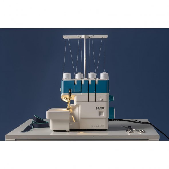 Pfaff admire air 5000 4 Faden Overlock mit Lufteinfädelung