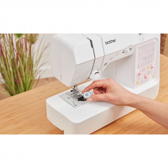 Brother KD 40S "Little Angel" Computer Nähmaschine (3 Design-Panels)