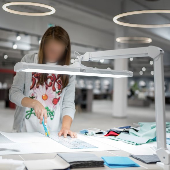 Semplix LED Arbeits-Tischlampe weiß (540 LED/ dimmbar/ Tischklemme)
