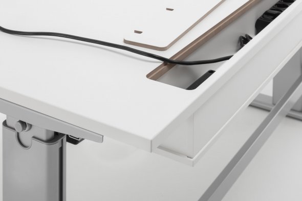 E-TABLE X-office Schreibtisch Homeoffice Kabelöffn./ höhenverst. 60.17.11