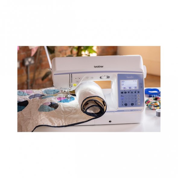 Brother Inventio Innov-is NV 1350 Nähmaschine