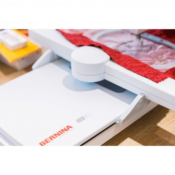 Bernina 700 PRO - mit Stickmodul