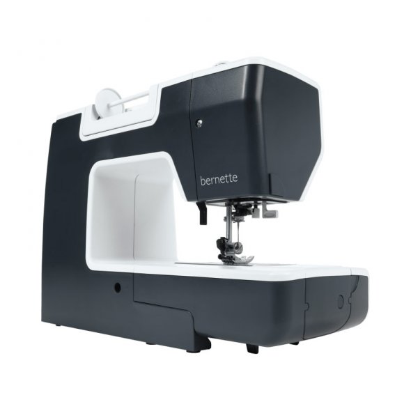 Bernette 38 Nutzstich Nähmaschine + Bundle
