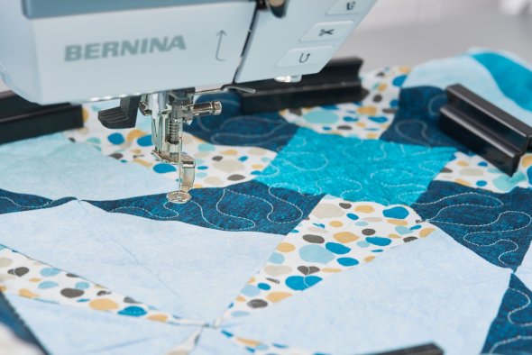 Bernina Stickrahmen Klemmrahmen mittel (medium) für 7er/ 8er-Serie + B 990