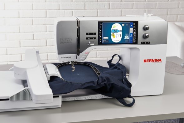 Bernina Stickrahmen Großer Freiarm-Stickrahmen 5er/ 7er/ 8er-Serie + B 990 mit dem genialen Zentralverschluss