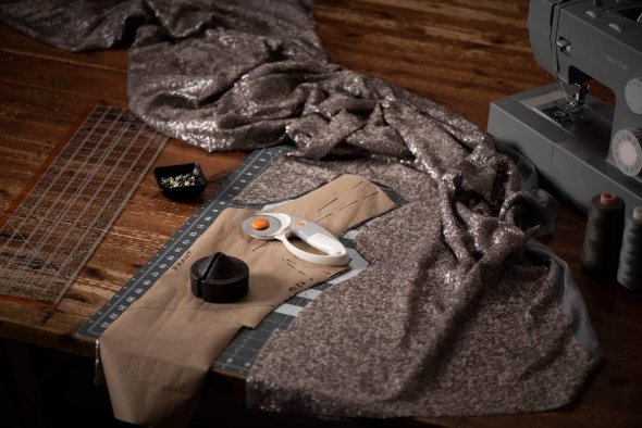 Fiskars Rollmesser / Rollschneider mit Komfortgriff (Ø 60 mm)