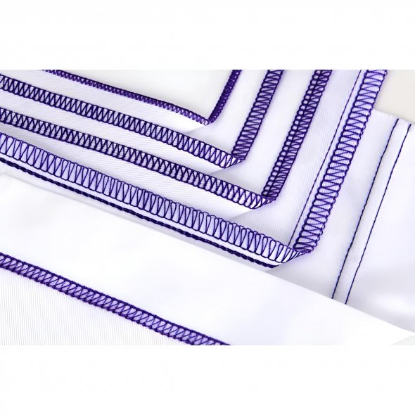 Pfaff® Admire™ Air 6000 Coverlock mit Lufteinfädelung