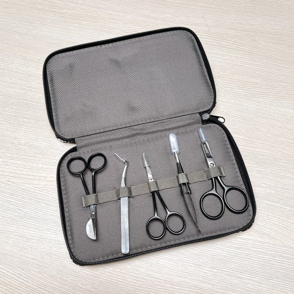 Hochwertiges Stick-Scheren-Set von Famore (5 Scheren + Etui)