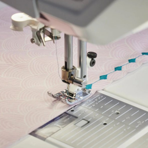 HUSQVARNA® VIKING® Epic™ Quilt™ 97 Nähmaschine