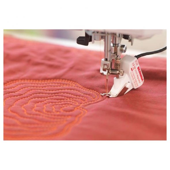 Bernina 770QE PRO Näh-, Stick- und Quiltmaschine mit Stickmodul