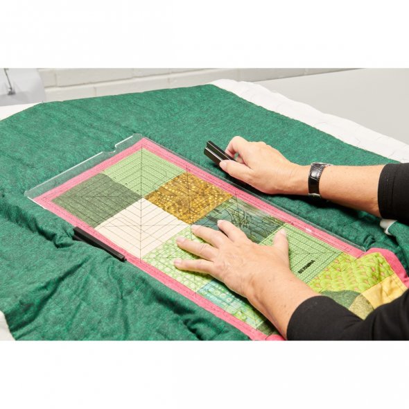Bernina mittlerer Bordüren-Klemmen-Stickrahmen
