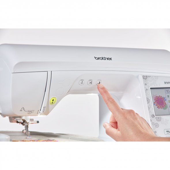 Brother Innov-is 880E Stickmaschine WLAN