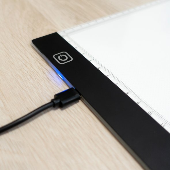 PlottiX Lightpad dimmbar (335 x 235 x 3,5 mm/ Arbeitsfläche 308 x 235 mm)