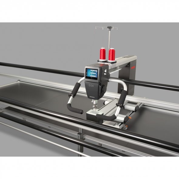 Bernina Q 24 Langarm Quiltmaschine mit Pro Large Quiltrahmen