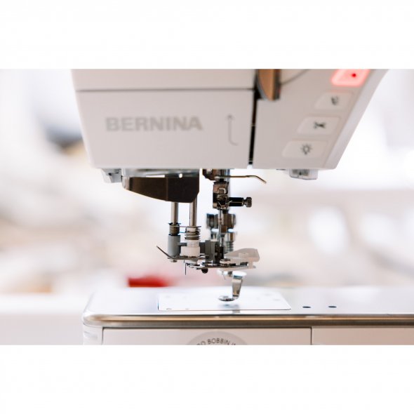 Bernina 700 PRO - mit Stickmodul
