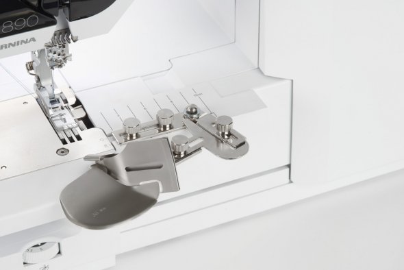 Bernina Nr. C21 Doppelfalten-Bandeinfasser 10 / 36 mm für L 890 Overlock