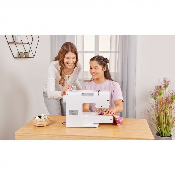Brother KD 40S "Little Angel" Computer Nähmaschine (3 Design-Panels)