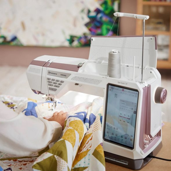 HUSQVARNA® VIKING® Epic™ Quilt™ 97 Nähmaschine